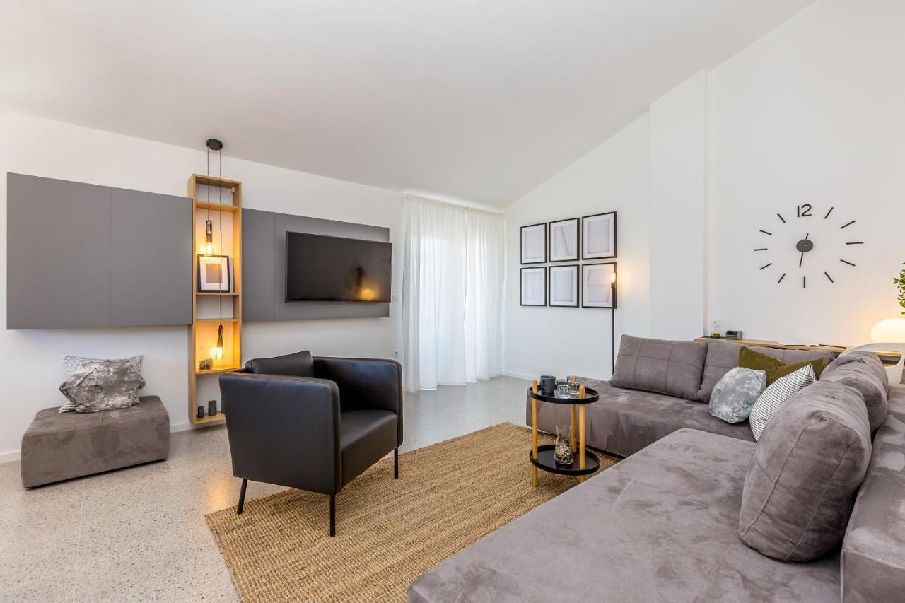 Apartment Laurus Salatic Exterior photo